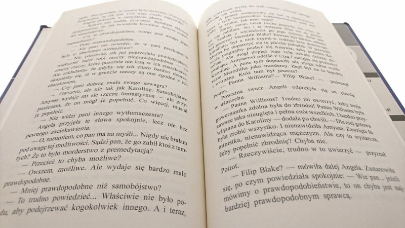 PIĘĆ MAŁYCH ŚWINEK - Agatha Christie 2015