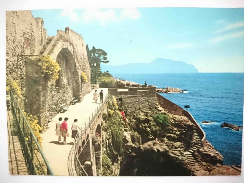 NERVI (RIVIERA LIGURE) PASSEGGIATA CON VISTA SU PORTOFINO