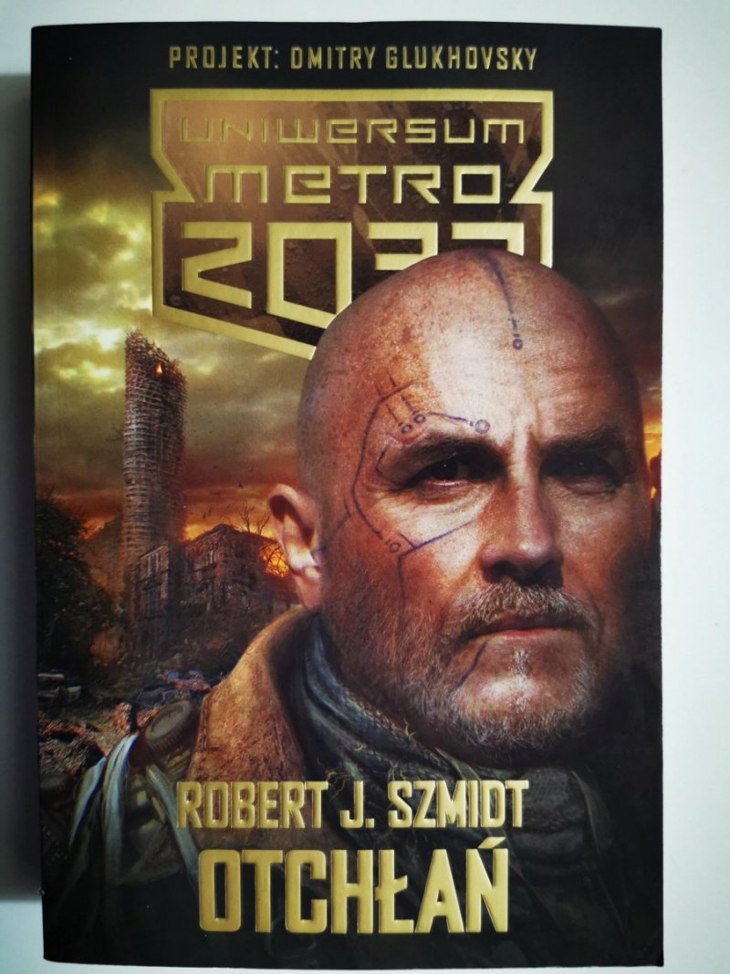 OTCHŁAŃ - Robert J. Szmidt