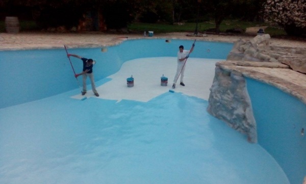 SWIMMING PAINT - 2,5L (najwyższej jakości, wodoodporna farba na bazie żywic chlorokauczukowych do malowania niecek basenów)