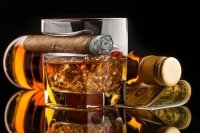 Szklanka do whisky z miejscem na cygaro Szklanka do whisky z miejscem na cygaro