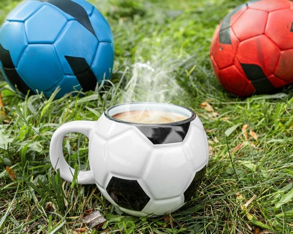 Kubek piłkarza ceramiczny 480 ml Footbal piłka
