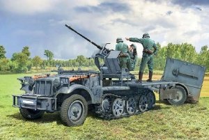 Italeri Model plastikowy Sd.Kfz 10/4 z Flak 30 i załogą 1/35