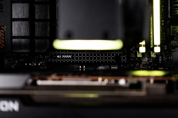 Actina iCUE 7500F/32GB/1TB/RX7700XT/750W