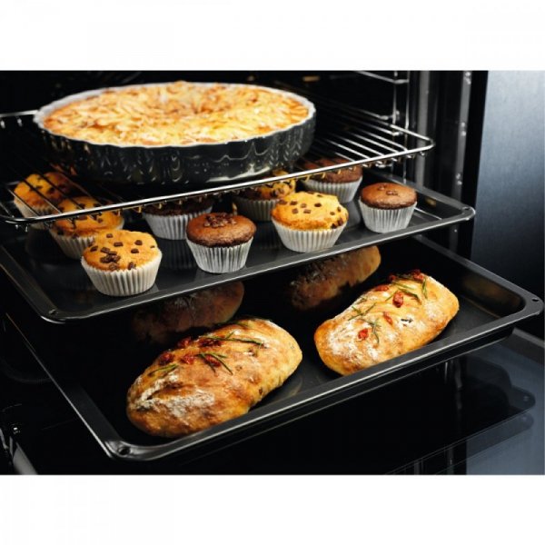 Electrolux Piekarnik EOF3C50TX SurroundCook