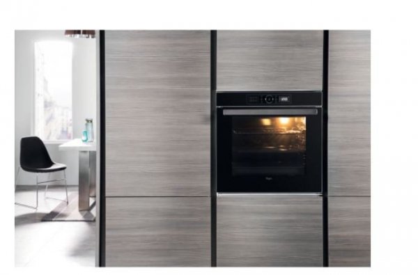 Whirlpool Piekarnik AKZM8420NB