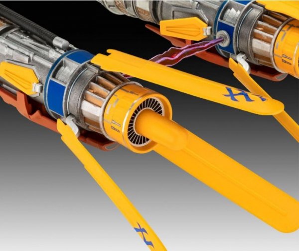 Revell Zestaw upominkowy EP1 Anakins PODRACER  1/31
