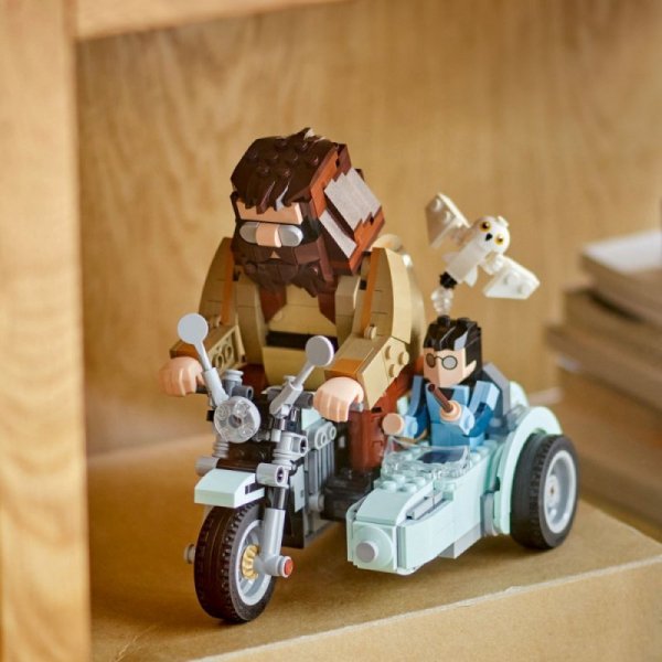 LEGO Klocki Harry Potter 76443 Przejażdżka motocyklowa Hagrida i Harry&#039;ego