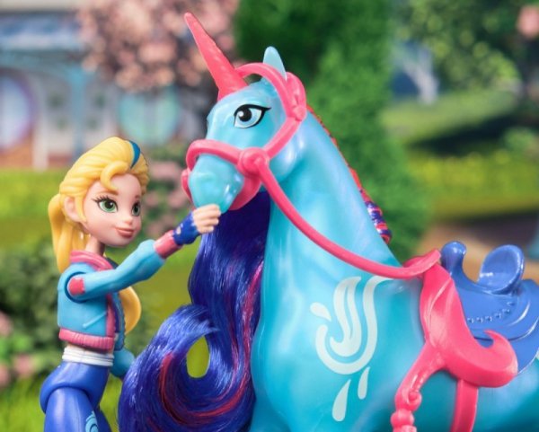 Spin Master Figurki Akademia Jednorożców Lalka Isabel i jednorożec River