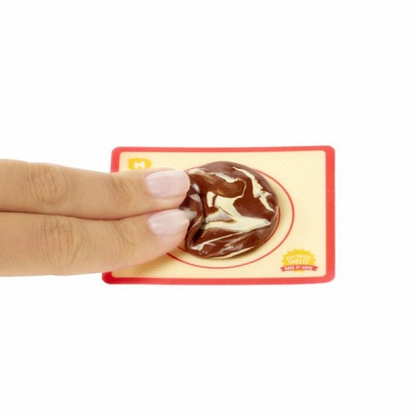 MGA Figurki Miniverse Make It Mini From Scratch Display 15 sztuk