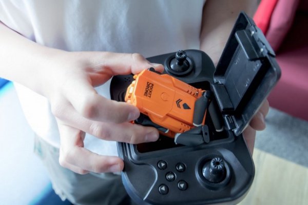 Revell RC Dron RC Quadrocopter Pocket Drone