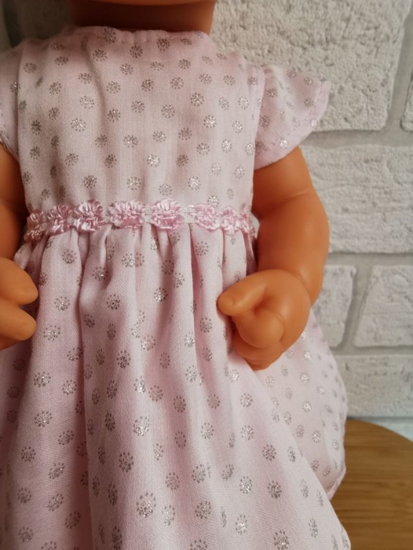 Olimi sukienka dla lalki Miniland 32cm jasno różowa w srebrne kropeczki