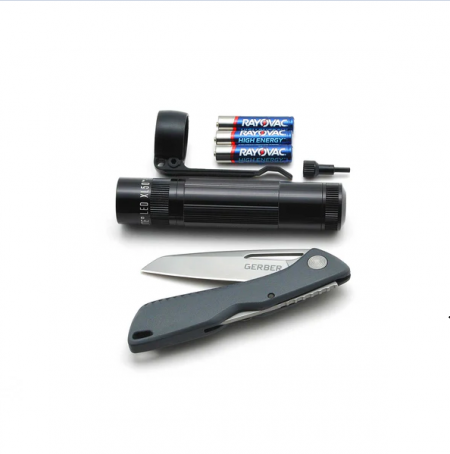 Latarka Maglite XL50 LED Czarna + Nóż Gerber Sharkbelly - XL50-S3TNK