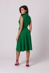 Bewear B261 rozkloszowana bawełniana sukienka zielona tył