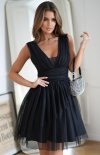 Rozkloszowana tiulowa sukienka czarna z brokatem 270-06-2