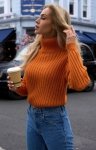 Moe M771 ciepły sweter z golfem orange