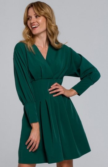 Sukienka z rozkloszowanymi zakładkami zielona K087 