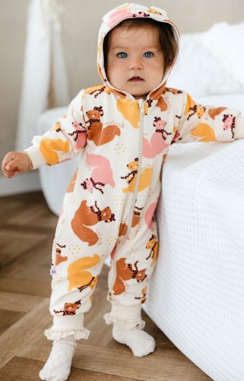 Kombinezon dresowy niemowlęcy bez stópek ecru w wiewiórki – 100% bawełna
