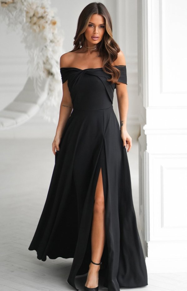 Połyskująca długa sukienka z hiszpańskim dekoltem czarna-1