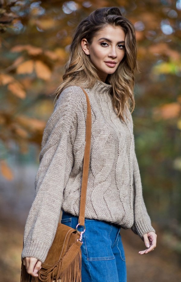 Wełniany sweter z golfem F840 mocca-1