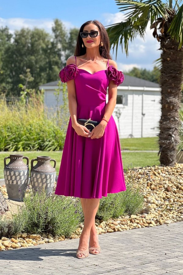 Elizabeth Flower sukienka midi rozkloszowana magenta-1