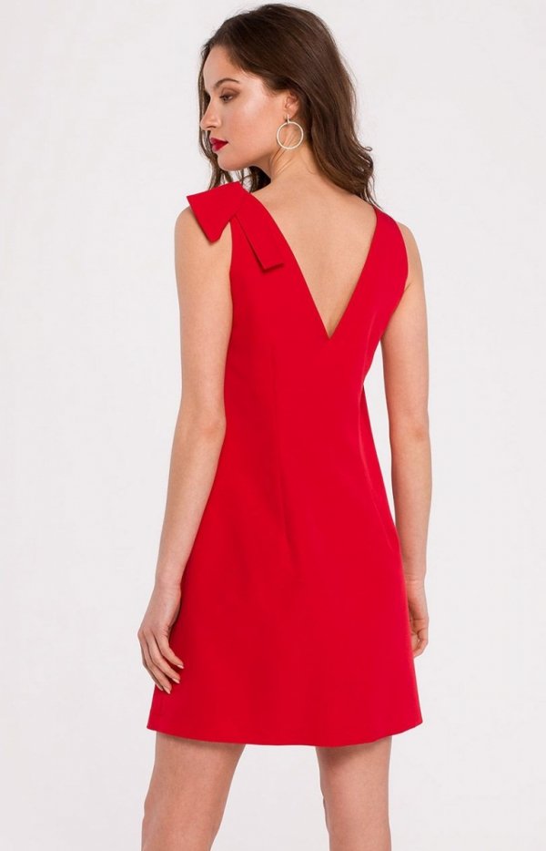 Oversizowa czerwona sukienka z kokardą K128 tył