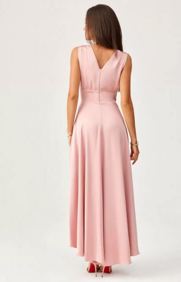 Asymetryczna satynowa sukienka maxi różowa tył