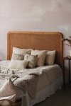 Kremowy zestaw 5 poduszek dekoracyjnych do sypialni 