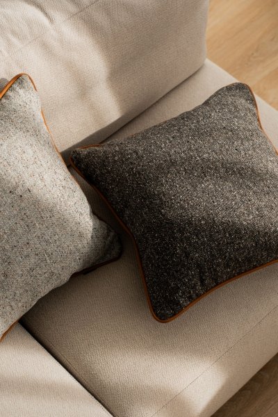 Schwarzes Dekokissen WOOL 45x45