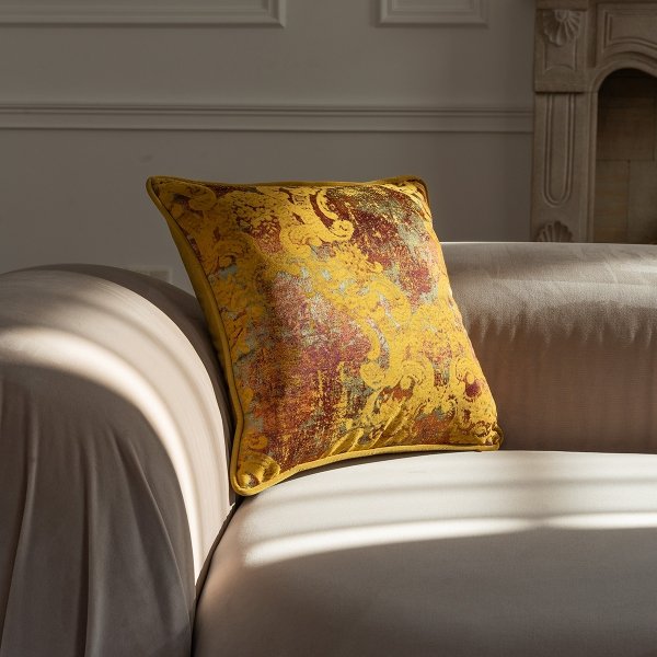 Gold Decorative Pillow Set Touch+Gold