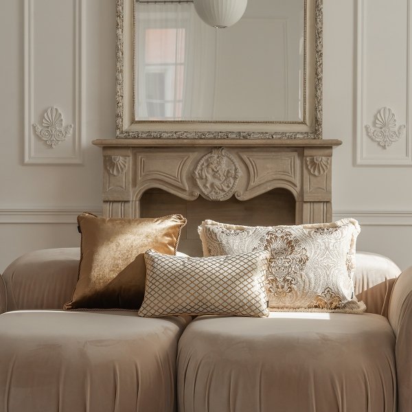 Cream Set of 3 Decorative Pillows Aurum