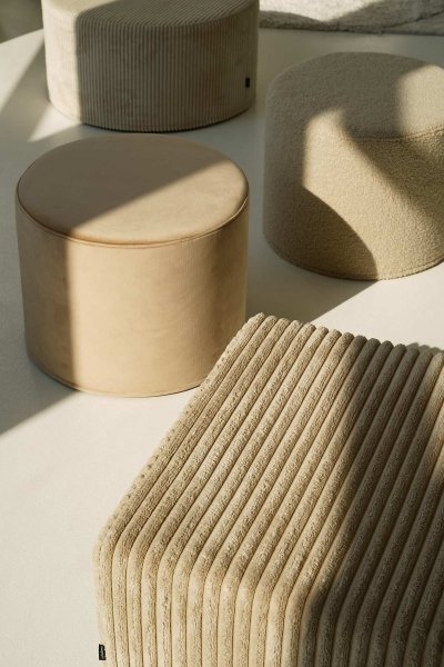Duża okrągła beżowa pufa CORD 60x30