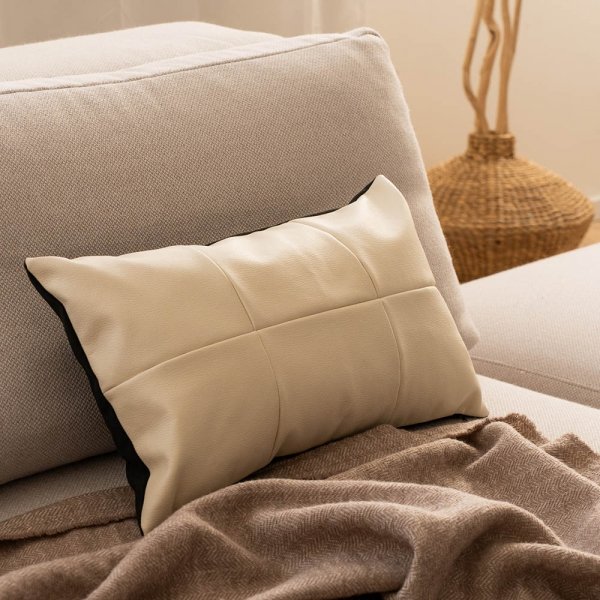 Kremowa poduszka dekoracyjna Brick