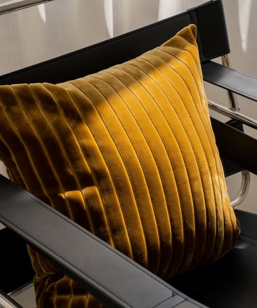 Cordian złota poduszka dekoracyjna 50x50 Prestige Line