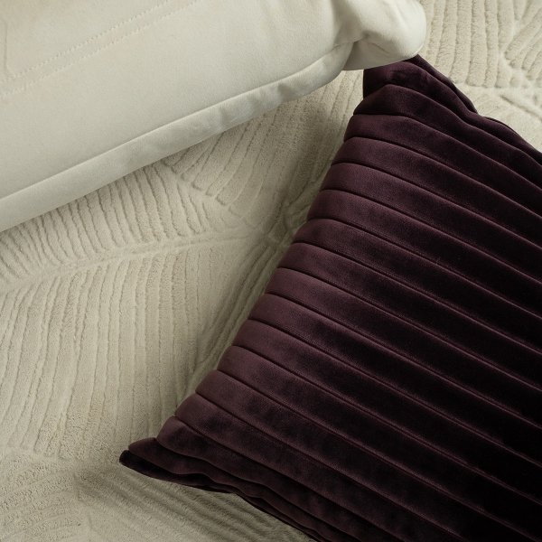 Cordian fioletowa poduszka dekoracyjna 50x50 Prestige Line
