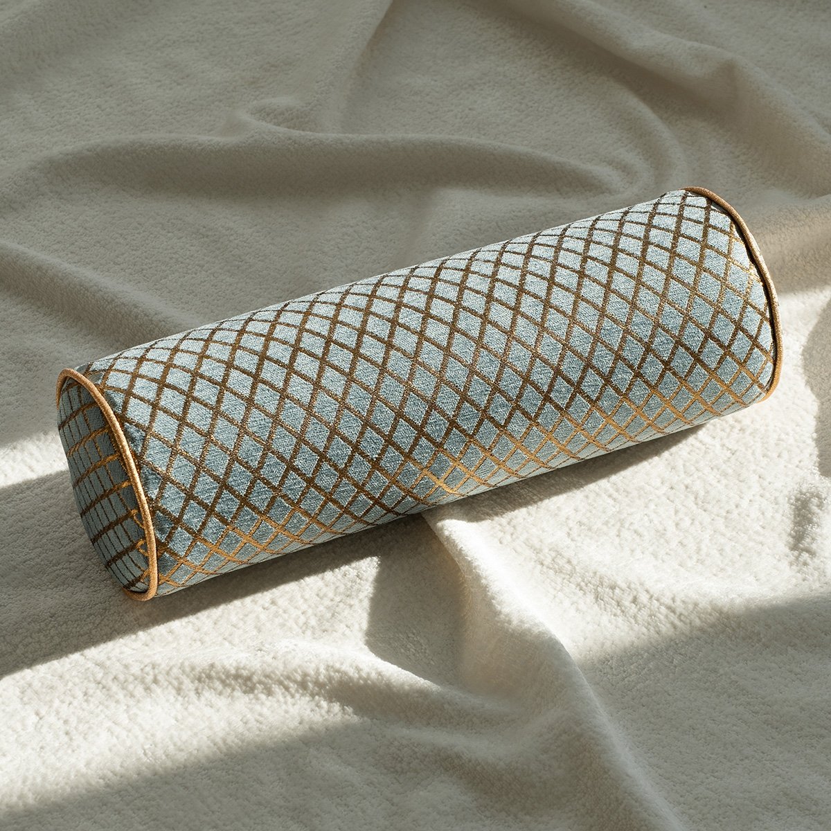 Miętowo-złoty wałek dekoracyjny AURUM