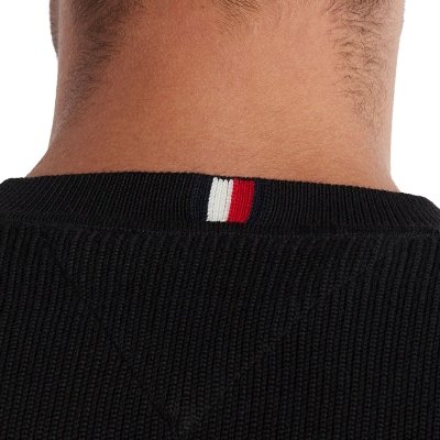 Sweter męski Tommy Hilfiger czarny z okrągłym dekoldem bawełniany
