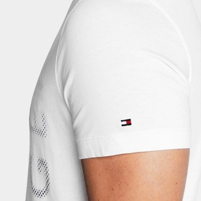 T-shirt Tommy Hilfiger koszulka męska z okrągłym dekoldem biała duże logo