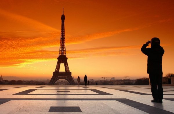Fototapeta na ścianę - Wieża Eiffel Za - 175x115 cm