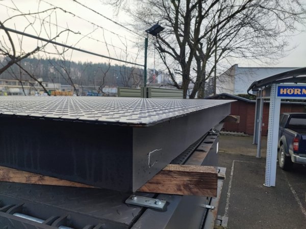 PROMOCJA: Pokrywa na rampę 2000 x 2500 mm czarna, nacisk dopuszczalny 60kN (np. zamiast rampy HLS2 / HTL2)