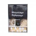 Zestaw urodzinowy z szarym ręcznikiem i kubkiem w ozdobnym opakowaniu Wszystkiego najlepszego